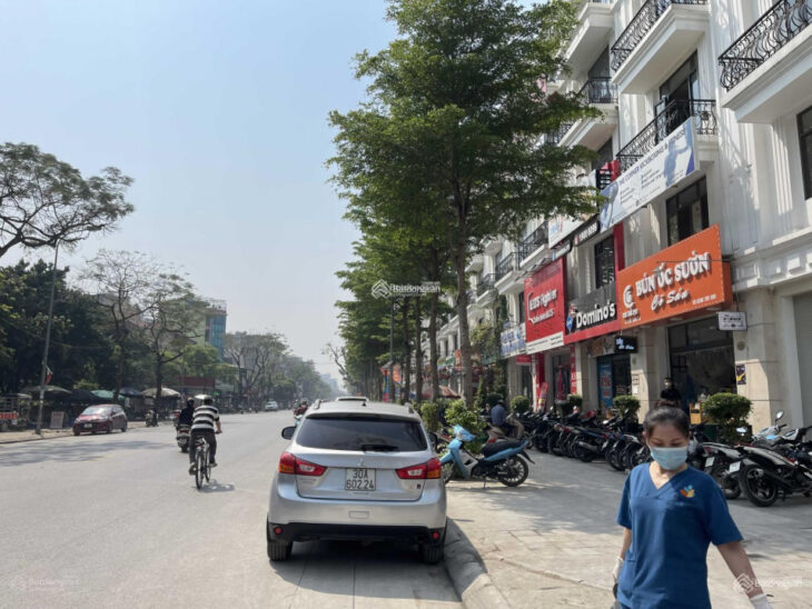 Bán Shophouse Xuân La 6 tầng, 101m2, mt 5m, sẵn nội thất thang máy, sdcc. Giá 39 tỷ