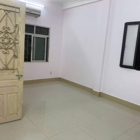 Bán nhà Hào Nam, Đống Đa, 33m2, 4 tầng, Mt 6.4m, chỉ 7.5 tỷ