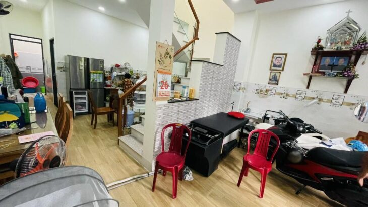 Bán Nhà Gần Lê Văn Khương, Quận 12 – 66m² – Mặt Tiền Khủng 5.6m – Sổ Hồng Riêng – Giá Chỉ 4.5 Tỷ