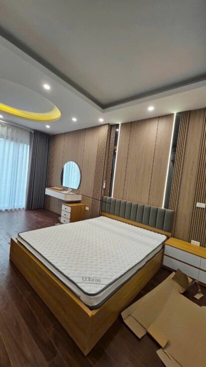 Chỉ 5.6 Tỷ – Nhà 5 Tầng Đẹp Gần ĐH Công Nghiệp – DT 35m², Ngõ 5m Ô Tô Tránh!