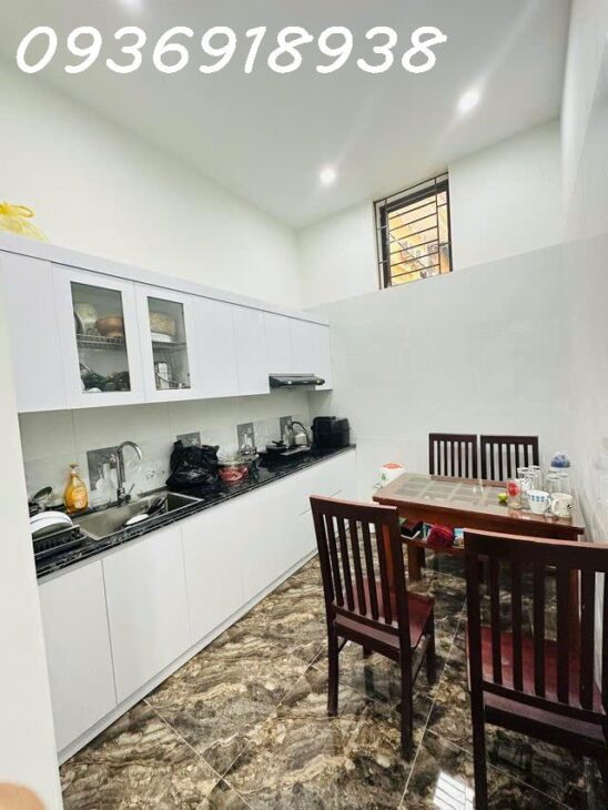 10.4 tỷ-ô tô 5 tạ đỗ cửa-Đào Tấn, Ba Đình-mặt tiền rộng-nói không với quy hoạch