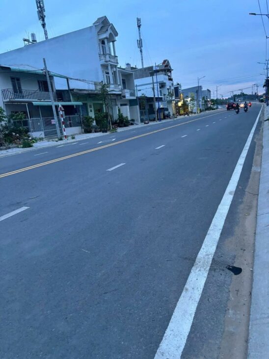 49. Mặt bằng 8 triệu Hoàng Quốc Việt