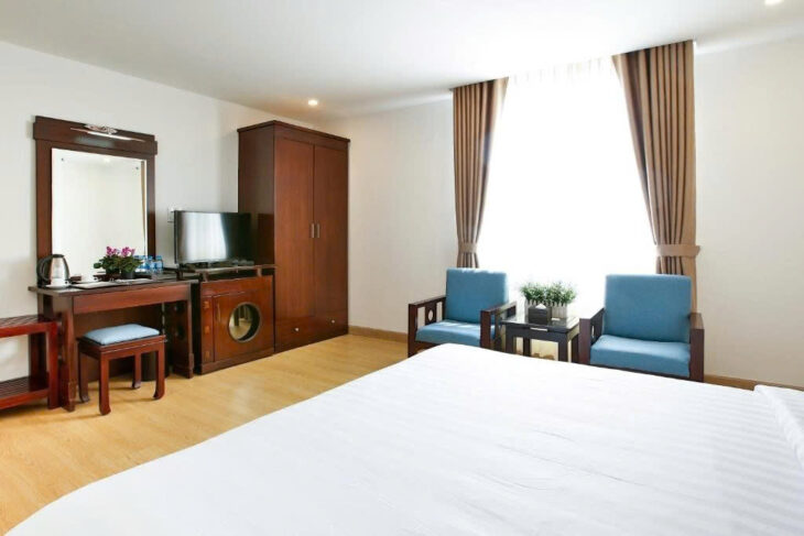 BÁN KHÁCH SẠN MẶT PHỐ KHƯƠNG ĐÌNH-DÒNG TIỀN 300TR/TH – 140M² x 8T CÓ HẦM – GIÁ 89 TỶ