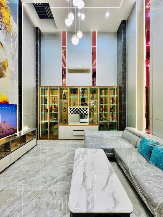 Bán nhà 2MT HXH Dương Quảng Hàm, P. 5, 4x20m, 4 tầng, chỉ 9.8 tỷ