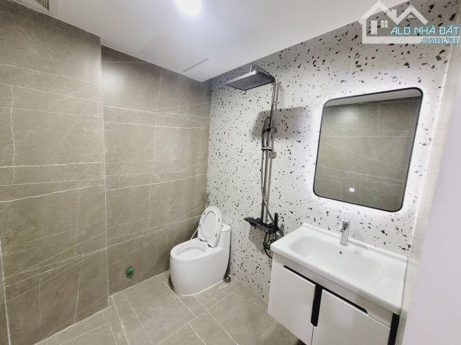 Bán nhà phố Cầu Giấy – 46m² x 5 tầng – Ô tô – Kinh doanh – Giá 16.8 tỷ