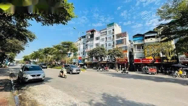 BÁN TÒA APARTMENT PHỐ ĐÀO TẤN, BA ĐÌNH – 75M² x 10T THANG MÁY – DÒNG TIỀN 120TR/TH BÁN TÒA APARTMENT PHỐ ĐÀO TẤN, BA ĐÌNH – 75M² x 10T THANG MÁY – DÒNG TIỀN 120TR/TH