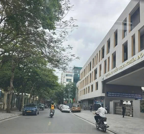 BÁN NHÀ MẶT PHỐ NGHĨA ĐÔ, CẦU GIẤY – 78M² – MT 6.5M – VỈA HÈ Ô TÔ TRÁNH – KINH DOANH