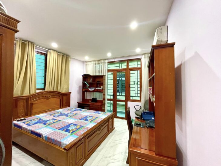 NHÀ TRẦN CUNG – 44M2 x 5 TẦNG – GẦN BV E – GIÁ 7,6 TỶ