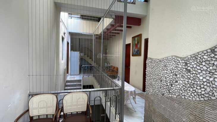 Đường Lê Văn Sỹ, Phường 1, Quận Tân Bình, TP.HCM (300m² (12 x 25m – vuông vức) 39 tỷ (~130 triệu/m²)