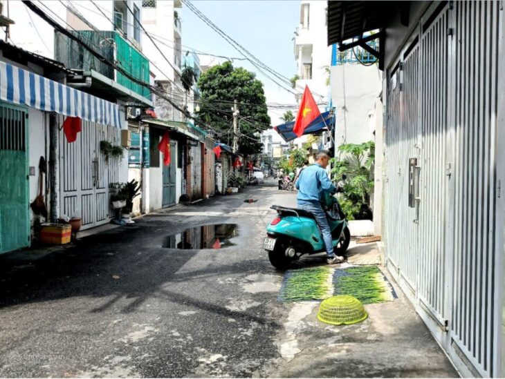 BÁN NHÀ Cây trâm NGAY CÔNG VIÊN LÀNG HOA, P8, GÒ VẤP. Nhà kiên cố ở ngay, 45m2 trệt 3 lầu, 4,39 tỷ