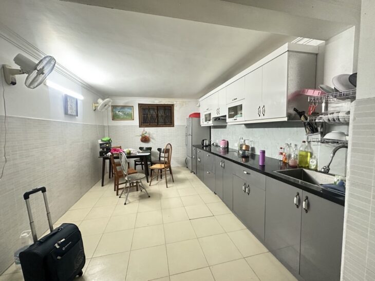 Bán nhà Láng Trung, Đống Đa, ngõ thông phân lô, 45m2, 5 tầng, Mt 4m, chỉ 12.2 tỷ
