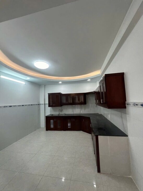 🏡 BÁN NHÀ CUỐI ĐƯỜNG TÊN LỬA, 35M², 3 TẦNG, NHỈNH 3 TỶ – HẺM THÔNG THOÁNG, NHÀ CÓ HẦM XE