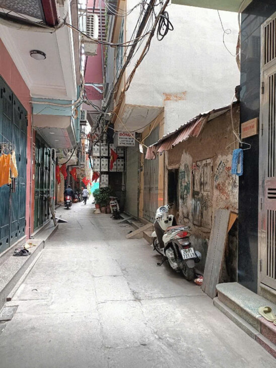 Bán đất Nguyễn Khang 2 mặt ngõ, ô tô vào, xây CCMN dòng tiền