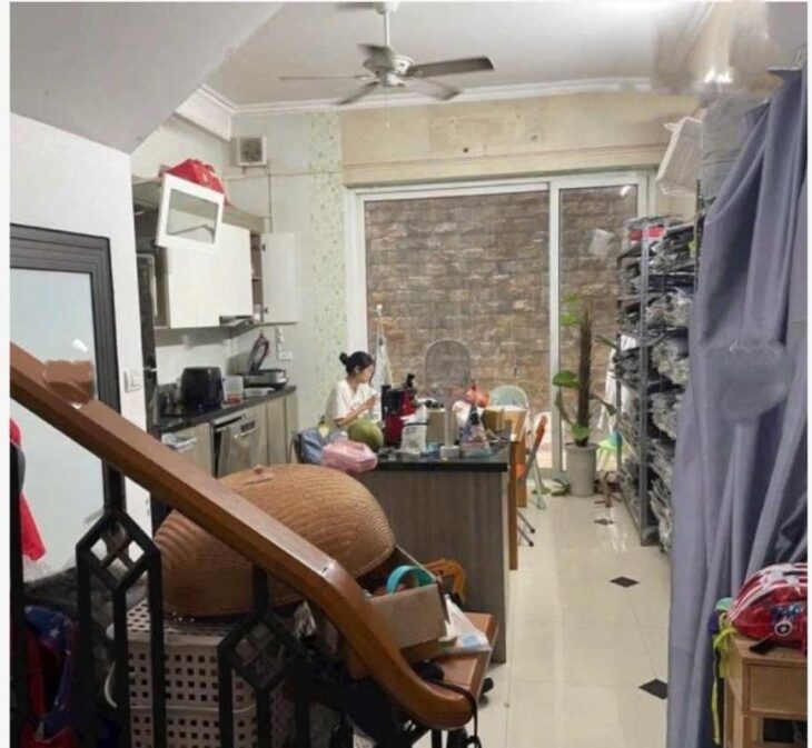 BÁN NHÀ LIỀN KỀ KĐT VĂN QUÁN, OTO ĐỖ CỬA, 23.X TỶ