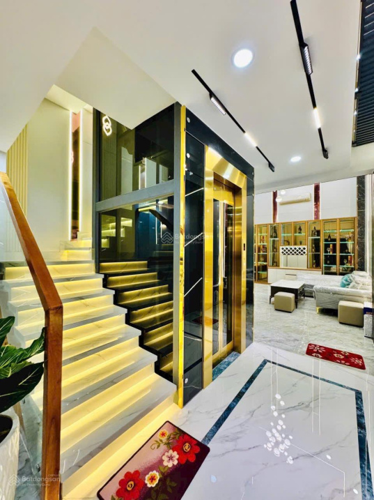 Bán nhà 2MT HXH Dương Quảng Hàm, P. 5, 4x20m, 4 tầng, chỉ 9.8 tỷ