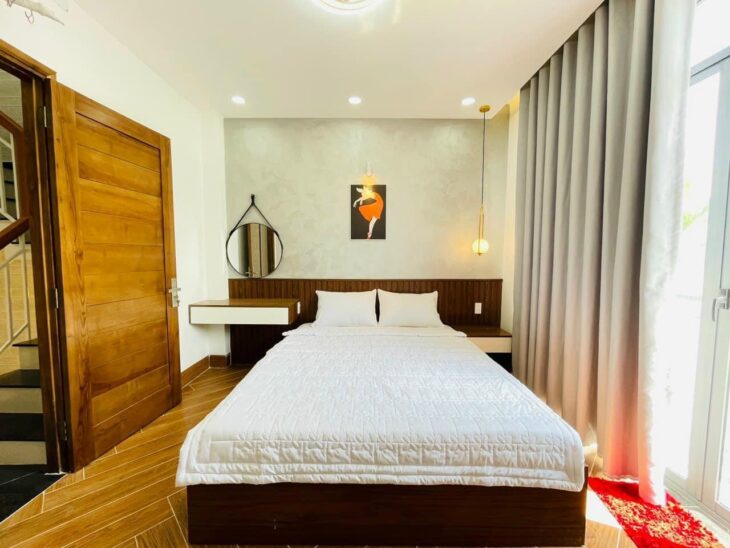 BÁN HXH 16m NGUYỄN CỬU VÂN sát Quận 1. DIỆN TÍCH: 942,2 (35,3Mx35M ). CẤP 4- CN: 950M2 – 180 TỶ