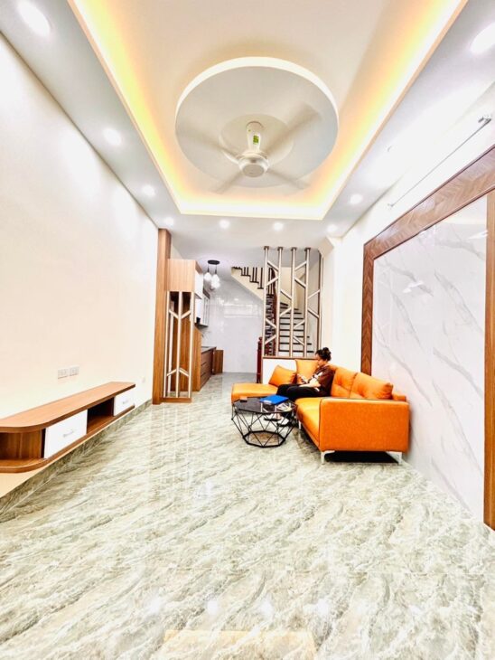 BÁN NHÀ 5 TẦNG, 3 PHÒNG NGỦ, NGỌC THỤY – LONG BIÊN – GIÁ 6.350 TỶ – SỔ ĐỎ