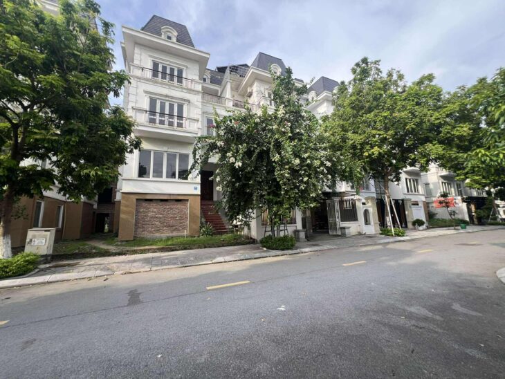 BÁN SIÊU PHẨM ĐẤT DỊCH VỤ TRẠM TRÔI – LÔ GÓC 2 THOÁNG – VỈA HÈ RỘNG 195M – XÂY VP CỰC ĐẸP