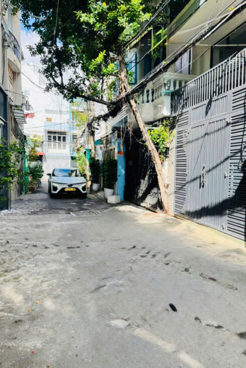 HXH TRÁNH – ĐỐI DIỆN CÔNG VIÊN LÊ THỊ RIÊNG – 4 TẦNG – 66M² – SỔ VUÔNG – GIÁ 12.X TỶ.