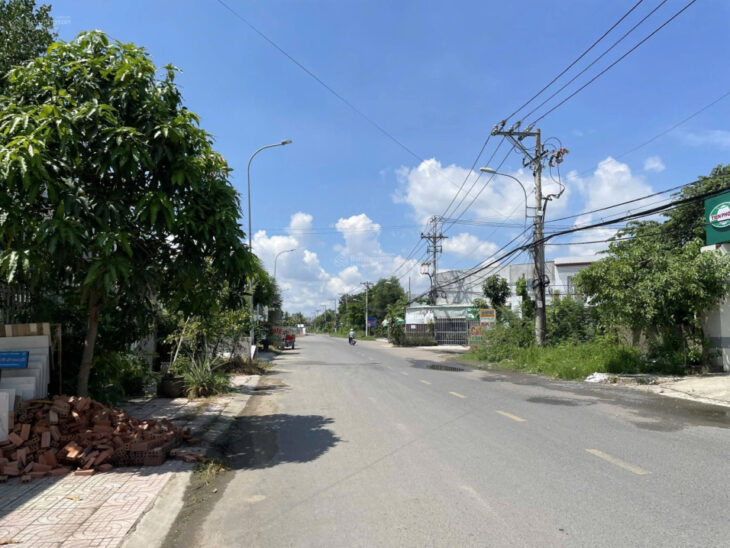 Bán nhà mặt tiền Trường Lưu, P. Long Trường, Q9, 500m², lô góc, giá chỉ 25 tỷ