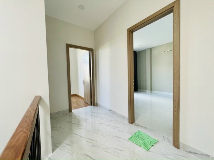 Bán nhà 61m2, 4PN, 4WC, 3 tầng, Q.2, 6.99 tỷ, sổ hồng