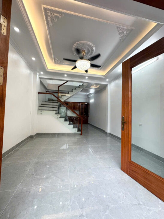 bán nhà đẹp trung tâm Bồ Cuyên ngay gần chợ bo, đường oto đậu đỗ cửa ngày và đêm