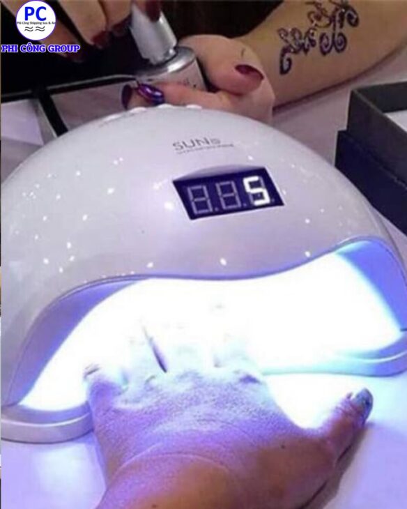 Gửi đồ dùng nail, giường gội để mở tiệm