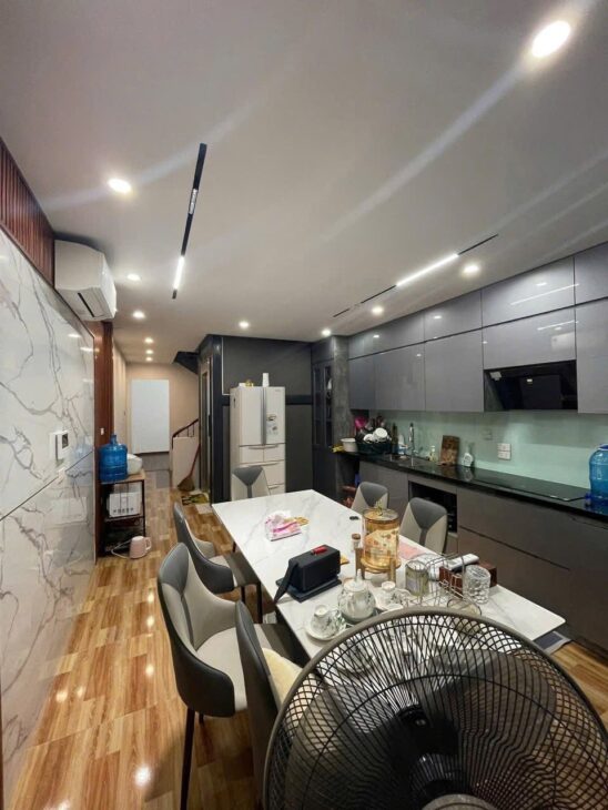 Bán nhà mặt ngõ thông, Kinh doanh tốt – Đào Tấn, Ba Đình 50m2/6T Thang máy 17 Tỷ