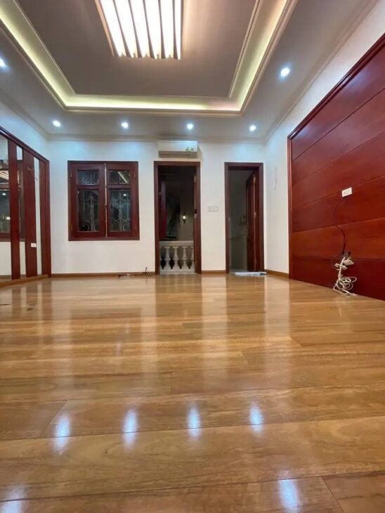 CỰC PHẨM-Ôtô tránh Phố Lạc Long Quân (Gần LOTTE) 100m/ 5T Thang máy, MT 5m 74.8 Tỷ