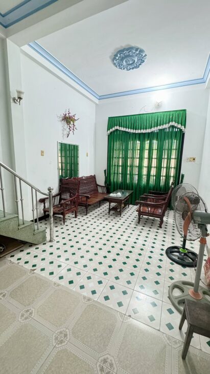 BÁN NHÀ 2 TẦNG ĐƯƠNG 2 Ô TÔ GẦN NHÀ THỜ BA LÀNG GẦN BIỂN VĨNH HOÀ