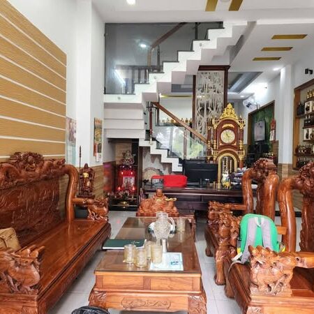 Bán nhà hẻm Lê Thị Riêng, Q.12. 5.4x14m, 4 tầng, 6PN, sổ hồng. Giá 7.5 tỷ.
