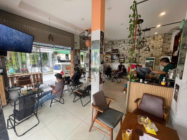 Bình Tân , Nhanh Còn ! QUÁN CAFE GÓC 2 MT ĐẸP LẮM , DT : 10m x 9m, MB thuê rẻ chỉ 12 tr /