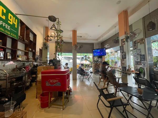Bình Tân , Nhanh Còn ! QUÁN CAFE GÓC 2 MT ĐẸP LẮM , DT : 10m x 9m, MB thuê rẻ chỉ 12 tr /