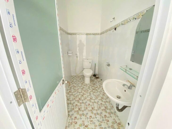 BÁN NHÀ 2 TẦNG HẺM Ô TÔ GÒ CHÙA PHƯỚNG TÂY NHA TRANG