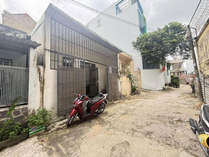 Bán nhà cấp 4 Lã Xuân Oai, Tăng A – 2PN– diện tích 70m² – 4,5 tỷ TL