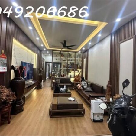 Nhà 3 tầng về ở ngay,Dt 81m2.Mt4.5m. Trần Bình Trọng p.Trần Hưng Đạo.Giá Chỉ 6 tỷ