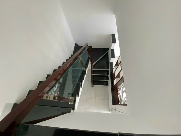 BÁN NHÀ 2 TẦNG HẺM Ô TÔ GÒ CHÙA PHƯỚNG TÂY NHA TRANG