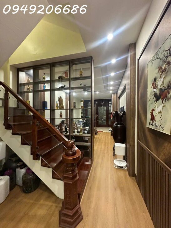 Nhà 3 tầng về ở ngay,Dt 81m2.Mt4.5m. Trần Bình Trọng p.Trần Hưng Đạo.Giá Chỉ 6 tỷ