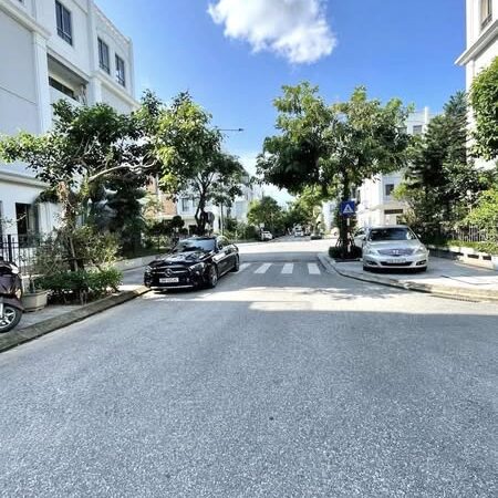BÁN BIỆT THỰ THE MANOR CENTRAL PARK NGUYỄN XIỂN – 202M² x 4T THANG MÁY – MT 10M
