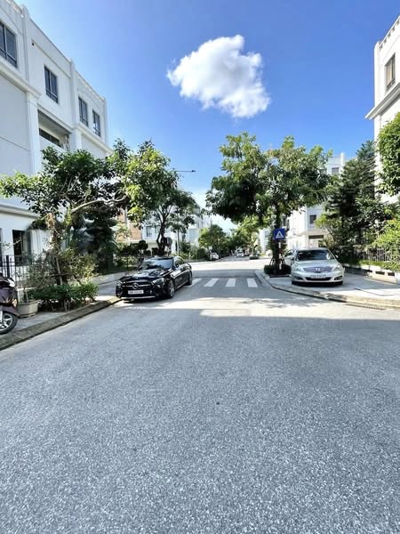 BÁN BIỆT THỰ THE MANOR CENTRAL PARK NGUYỄN XIỂN – 202M² x 4T THANG MÁY – MT 10M
