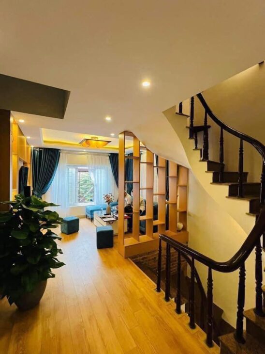 TUYỆT PHẨM TRUNG TÂM BA ĐÌNH – NHÀ ĐẸP Ở LUÔN – 5 TẦNG FULL NỘI THẤT- DÂN XÂY CHẮC CHẮN