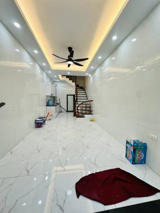 BÁN NHÀ NGỌC THỤY 30M– 5 TẦNG CHẮC CHẮN – GIÁ NHỈNH 5TỶ 🌟