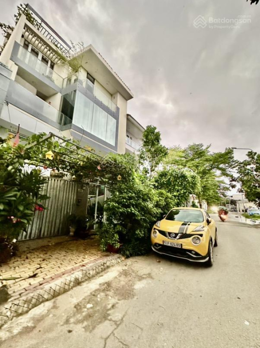 BÁN NHÀ MT ĐƯỜNG BÁT NÀN, Q2. NGAY TRUNG TÂM HÀNH CHÍNH,NGANG LỚN 9M. GIÁ CHỈ NHỈNH 26 TỶ