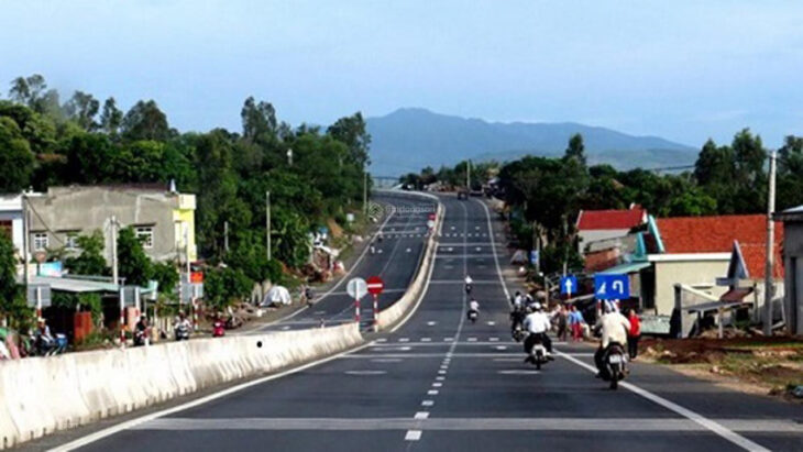 Bán đất mặt tiền Quốc Lộ 13, quy hoạch hồng toàn bộ, có thổ cư