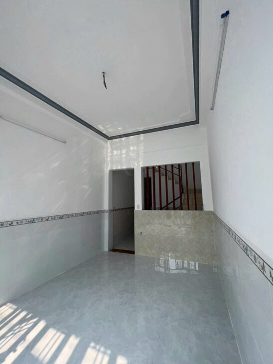 Nhà 5 triệu 2 phòng ngủ Tầm Vu thông thoáng