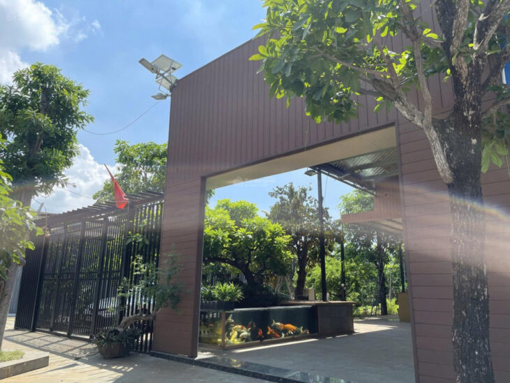 Bán nhà mặt tiền Trường Lưu, P. Long Trường, Q9, 500m², lô góc, giá chỉ 25 tỷ