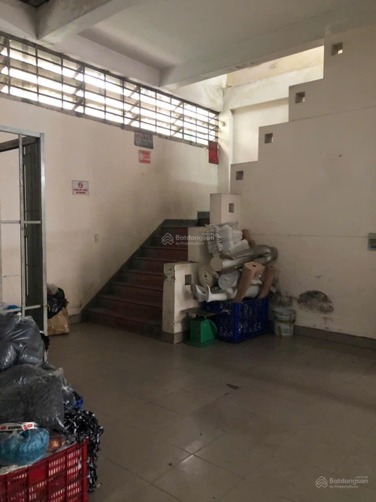 Cho thuê 1217m2 nhà xưởng đường Trịnh Đình Trọng, quận Tân Phú