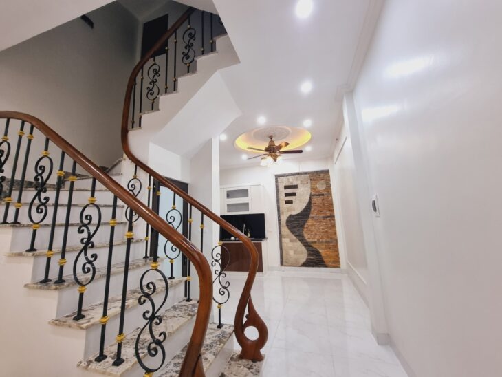 🔥CƠ HỘI DUY NHẤT LÊ ĐỨC THỌ 33m², 5 tầng – 7.4 tỷ – Vài bước chân ra mặt phố lớn!