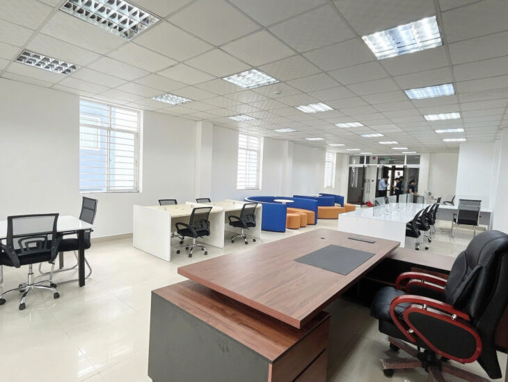 BÁN TÒA NHÀ MẶT PHỐ HOÀNG QUỐC VIỆT – 200M² x 6T THANG MÁY – DT 1.6 TỶ/NĂM – GIÁ 89 TỶ