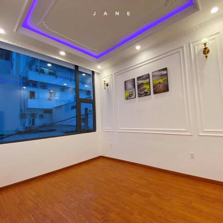37. Nhà trệt lầu sau lưng Vincom Hùng Vương cách mặt tiền chỉ 1 căn nhà